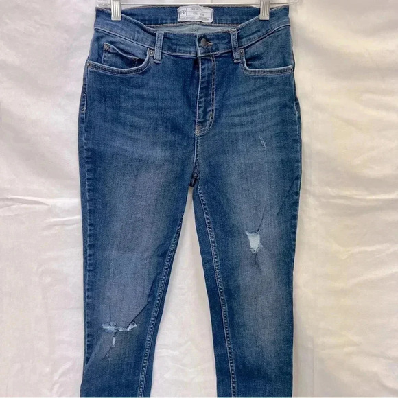 Free People Great Heights Frayed Skinny Jeans. - Picture 3 of 8